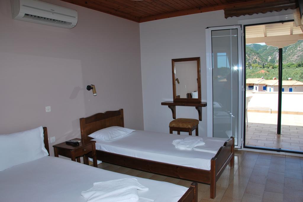 Niriton Pension Nidhrion Rum bild